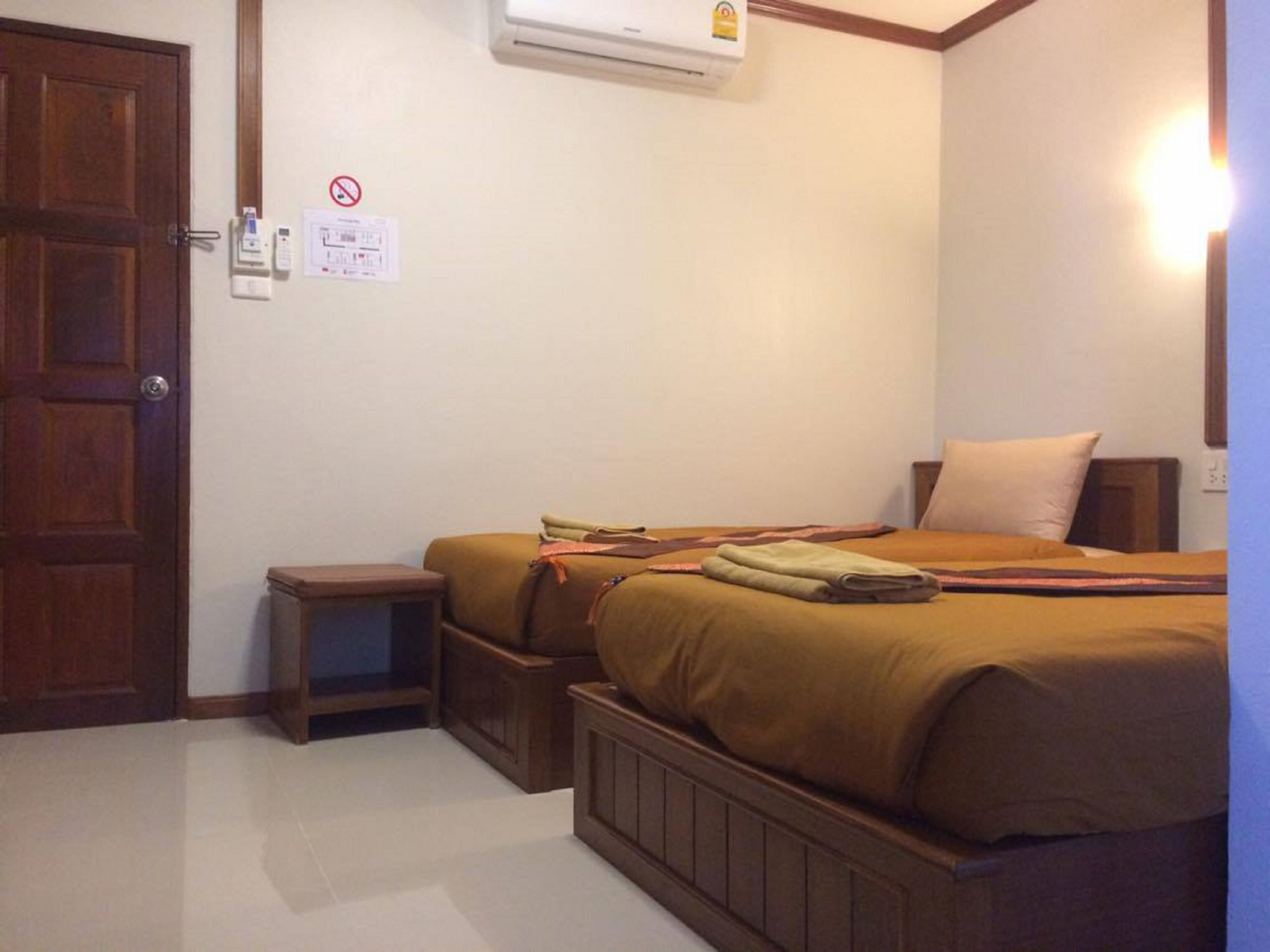 ราชาดาเพลส Hotel Krabi ภายนอก รูปภาพ