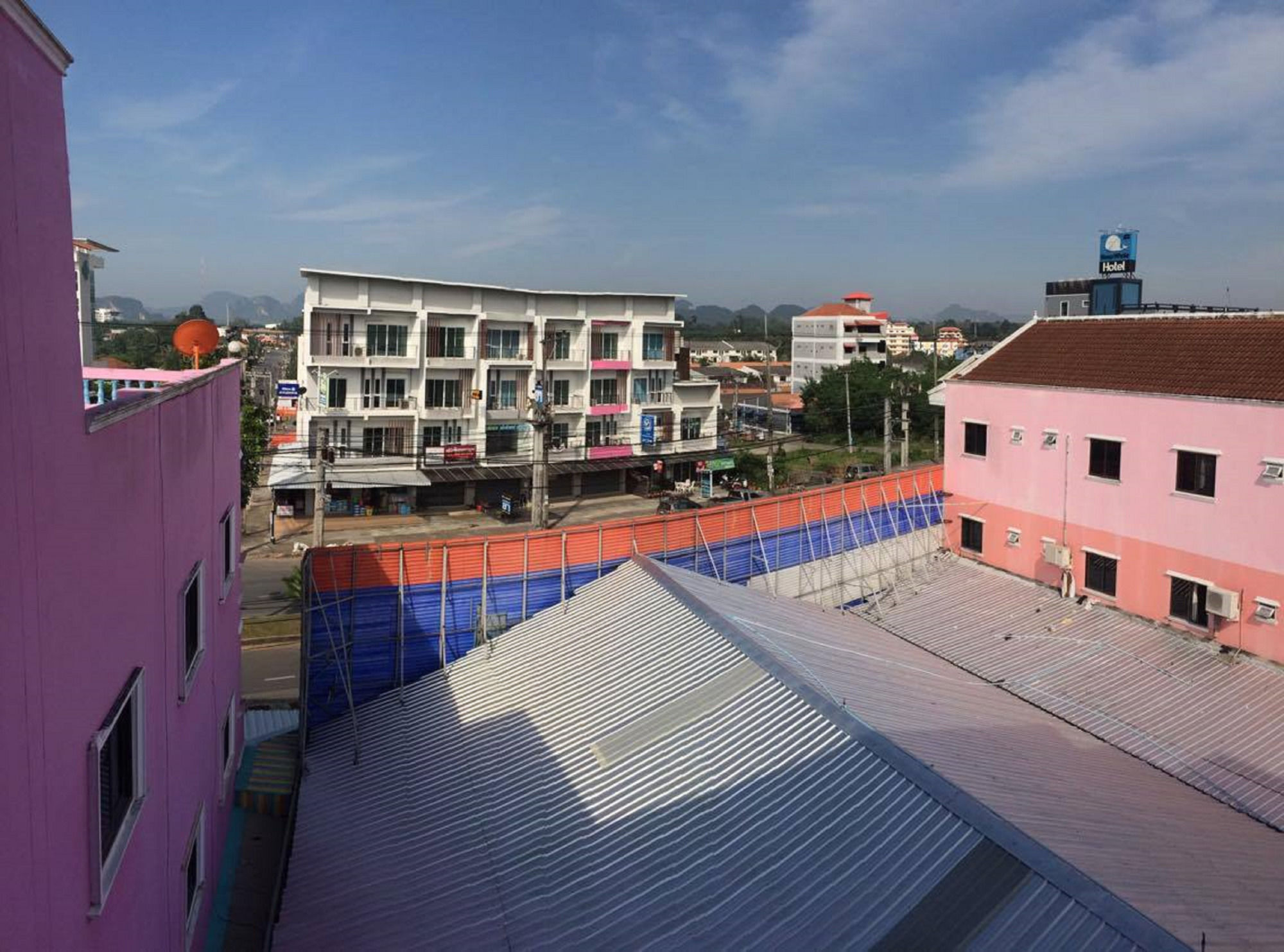 ราชาดาเพลส Hotel Krabi ภายนอก รูปภาพ